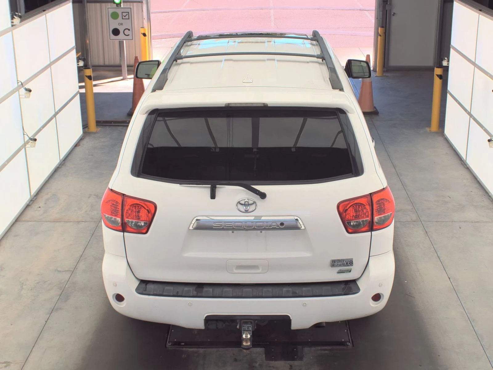 Toyota Sequoia LIMITED* 5.7* V8* ПОДГРЕВ* КАМЕРА* КЕЙЛЕС - изображение 6