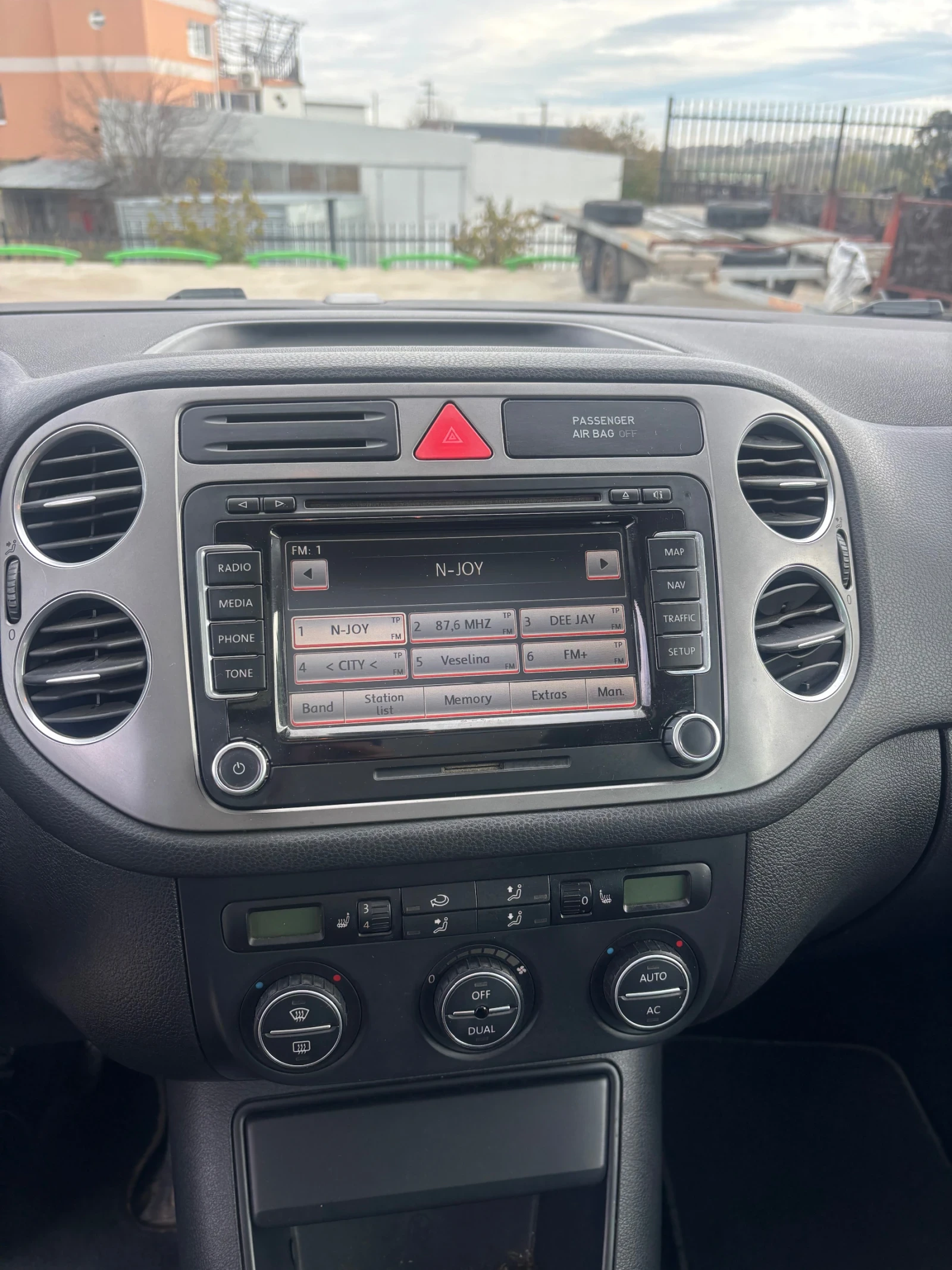 VW Tiguan 2, 0 Auto 4x4 - изображение 4