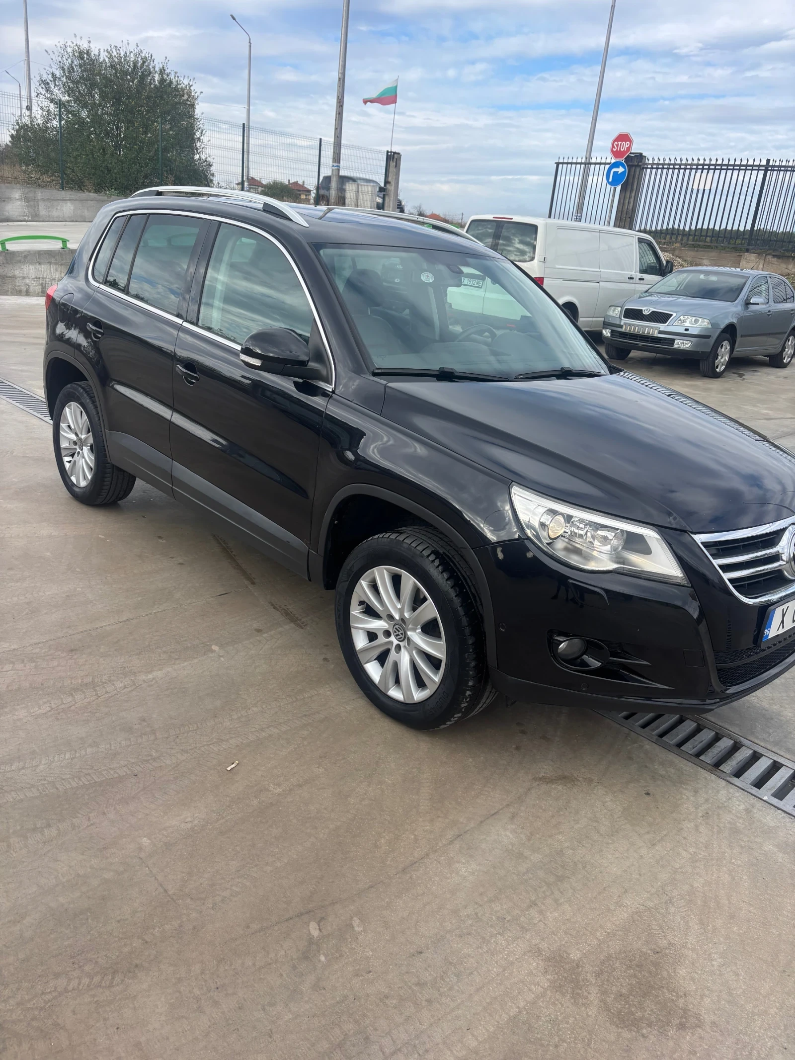 VW Tiguan 2, 0 Auto 4x4 - изображение 2