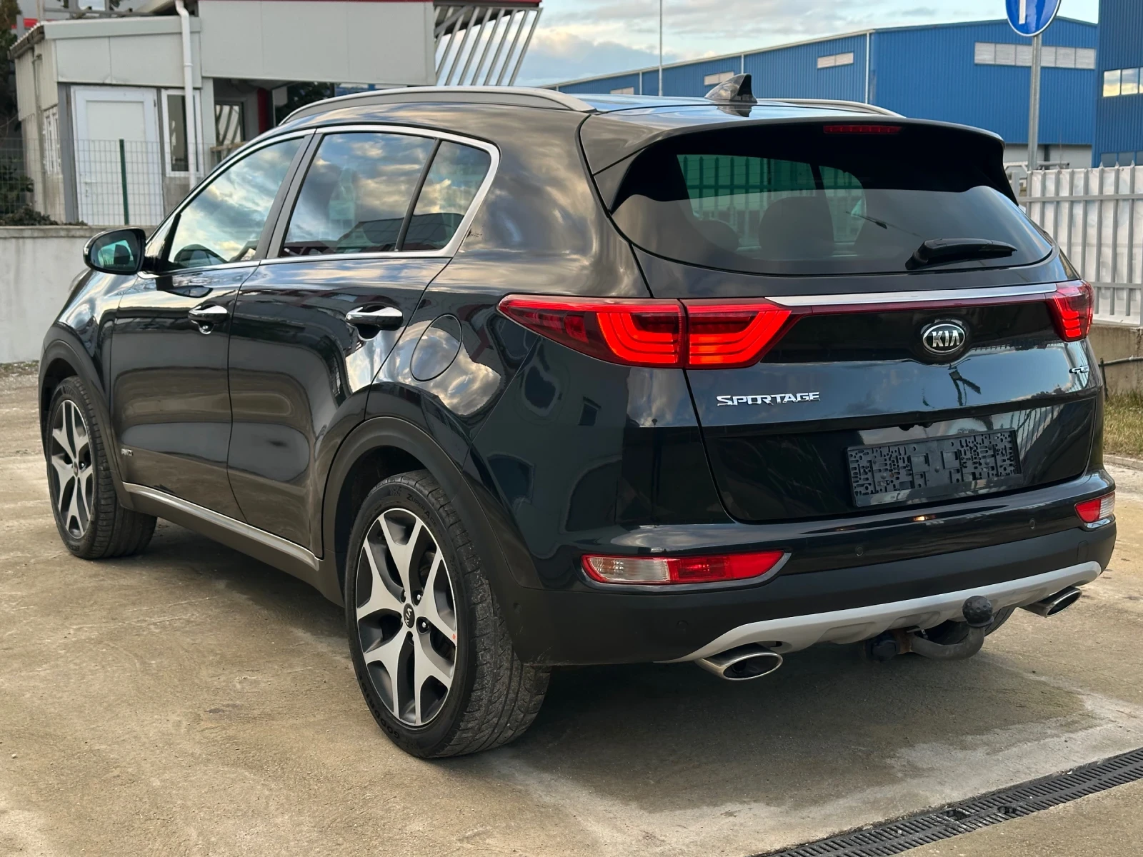 Kia Sportage 2.0 CRDi GT Line AWD* Automatic* Реален пробег - изображение 4