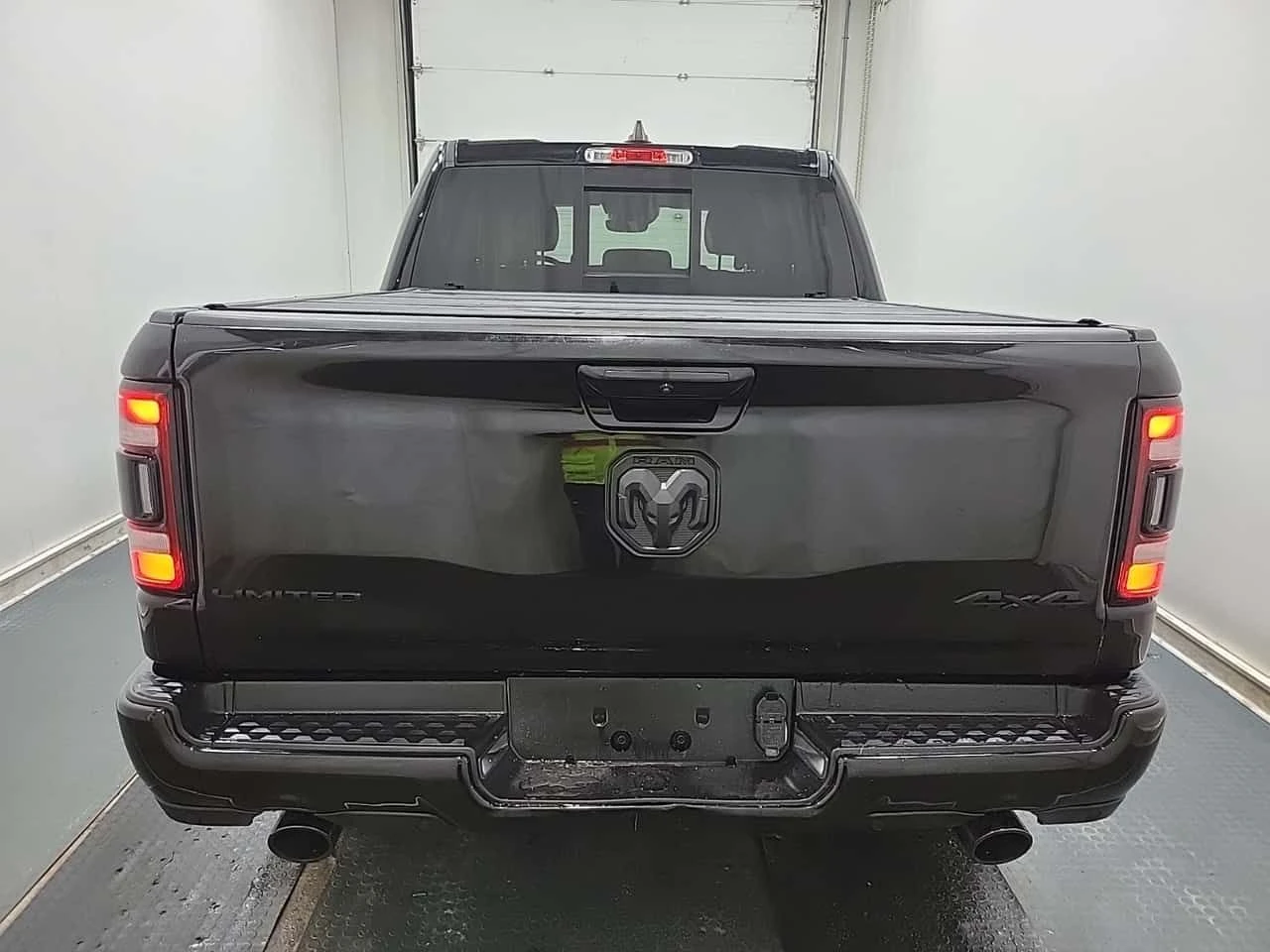 Dodge RAM 1500  Limited /ВЪЗДУХ/HARMAN KARDON / ОБДУХВАНЕ , снимка 17 - Автомобили и джипове - 54015210