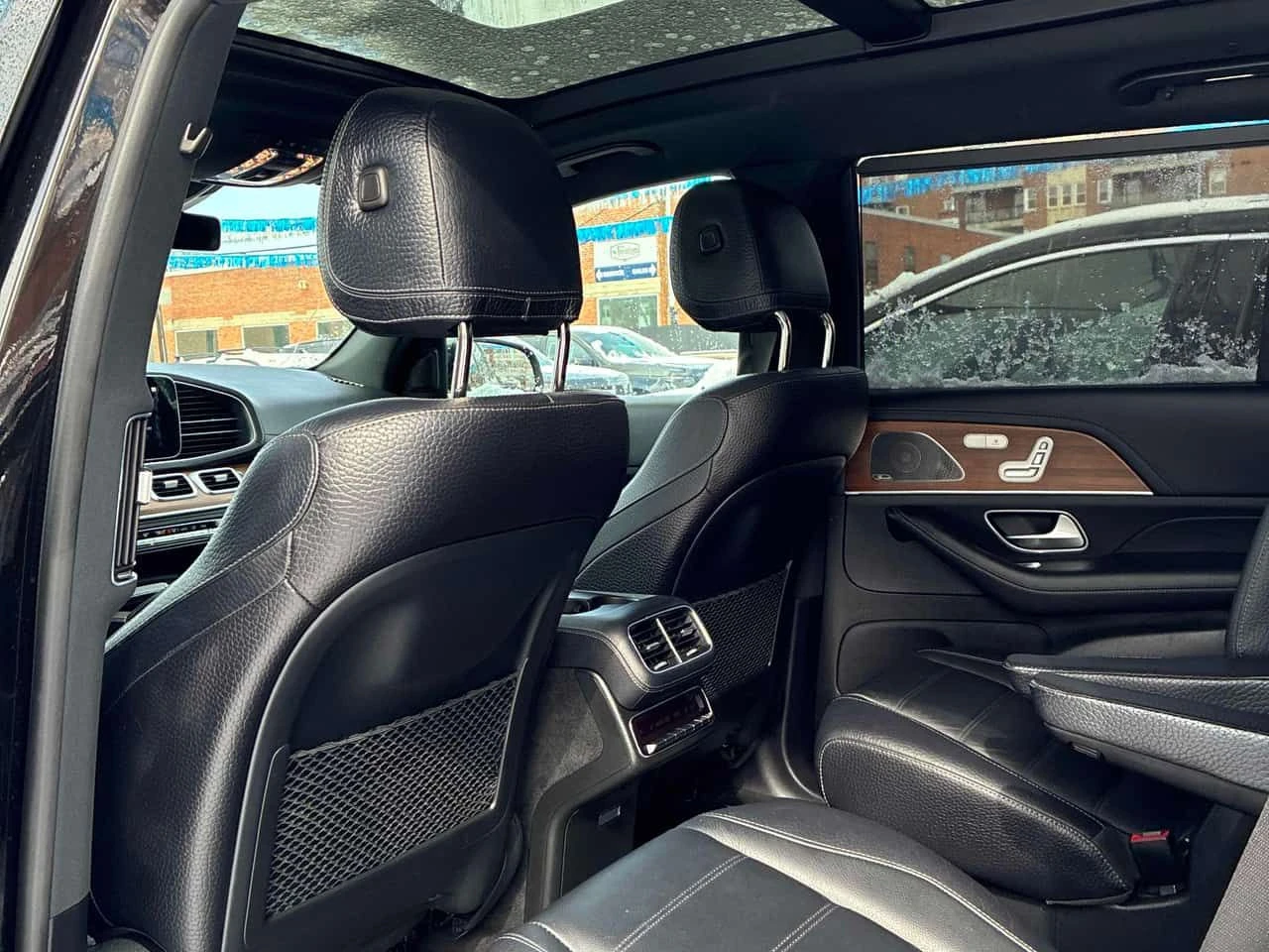 Mercedes-Benz GLS 450 BURMESTER/360/ПАНОРАМА/ДИСТРОНИК/ОБДУХВАНЕ, снимка 10 - Автомобили и джипове - 54045840