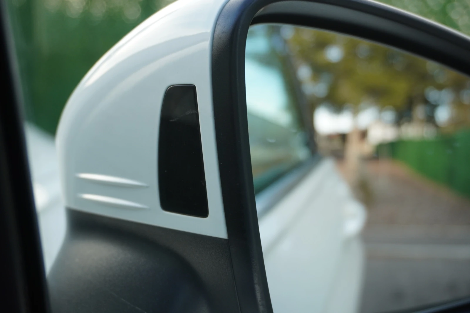 VW Tiguan 2.0TDI 4MOTION/DSG/VIRTUAL COCKPIT/MATRIX LED/PANO, снимка 16 - Автомобили и джипове - 54072552