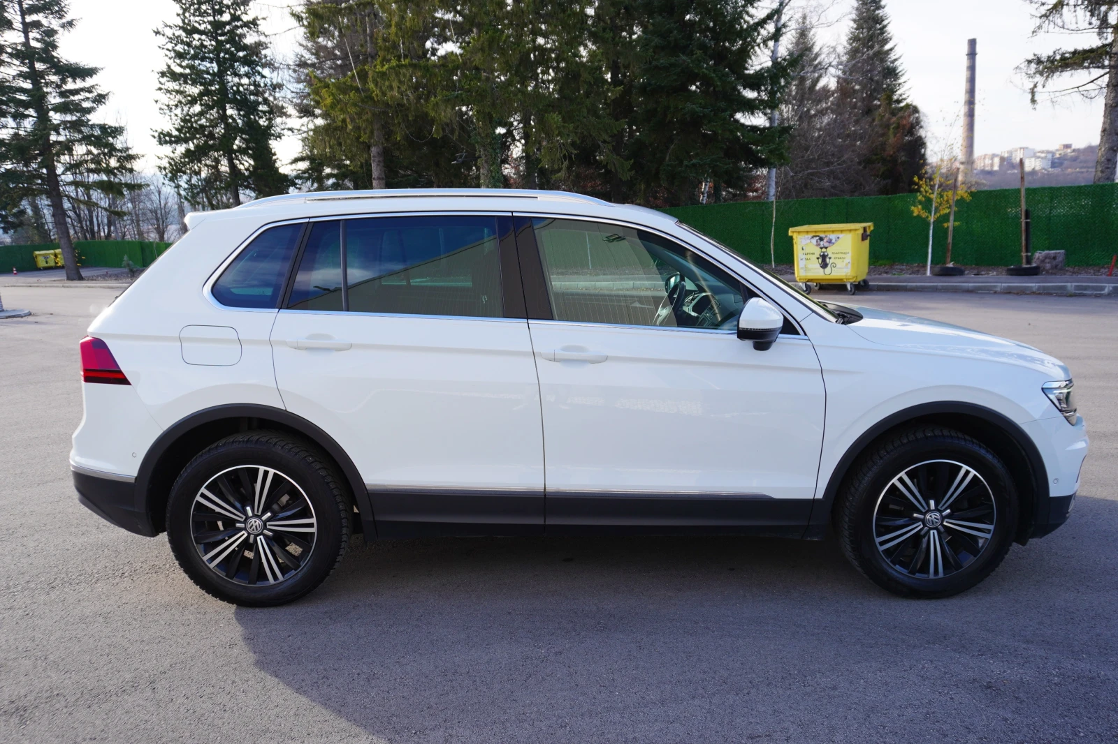 VW Tiguan 2.0TDI 4MOTION/DSG/VIRTUAL COCKPIT/MATRIX LED/PANO, снимка 6 - Автомобили и джипове - 54072552