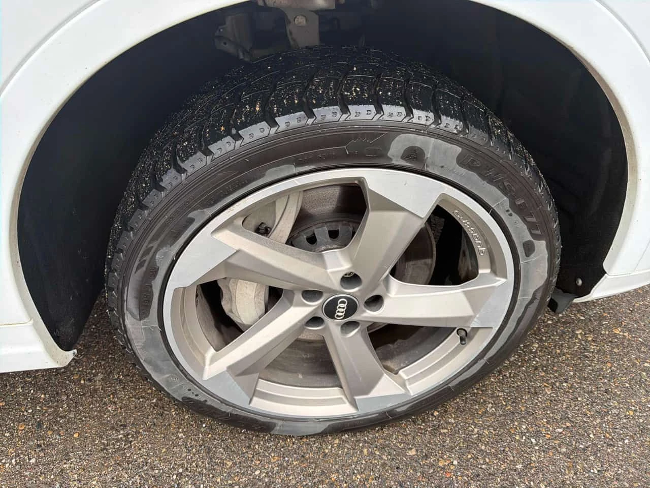 Audi Q7 3.0T Technik/CARFAX/Подгрев/Пано/Дистроник/360 Кам, снимка 9 - Автомобили и джипове - 54215697