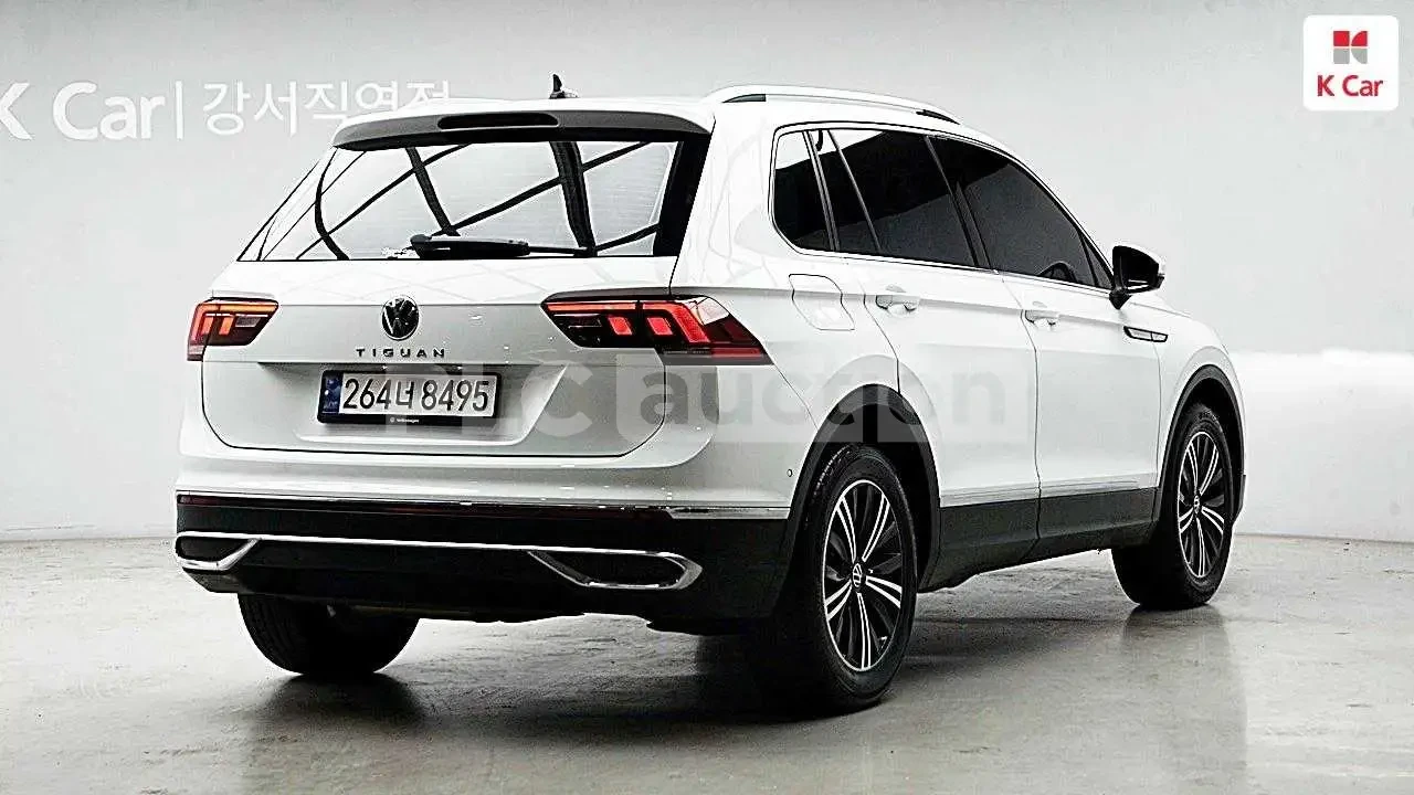 VW Tiguan 2.0TDI | DISTRONIC| DIGITAL| ВКЛ.ТЕХНОТЕСТ, снимка 3 - Автомобили и джипове - 54508857