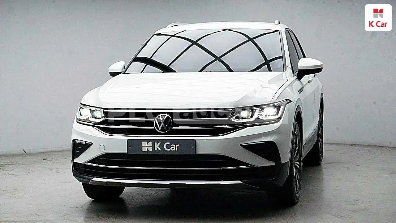 VW Tiguan 2.0TDI | DISTRONIC| DIGITAL| ВКЛ.ТЕХНОТЕСТ, снимка 4 - Автомобили и джипове - 54508857