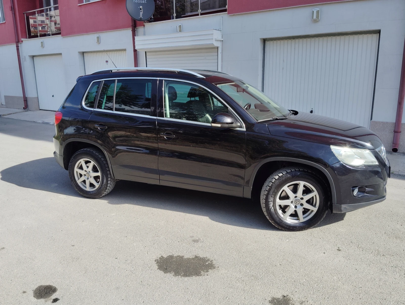 VW Tiguan 2.0 ТDI, снимка 2 - Автомобили и джипове - 55127814