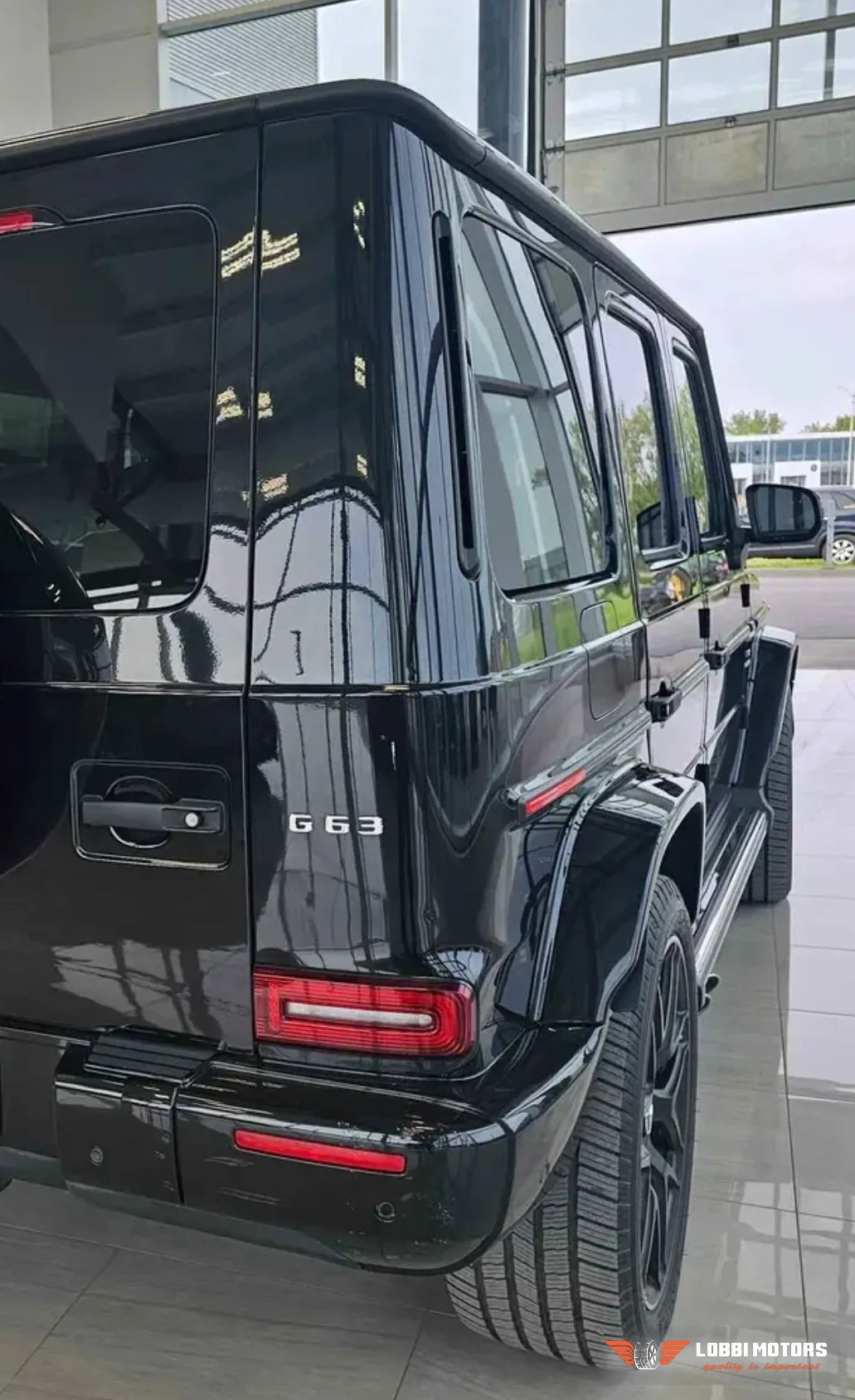 Mercedes-Benz G 63 AMG, снимка 4 - Автомобили и джипове - 56103777