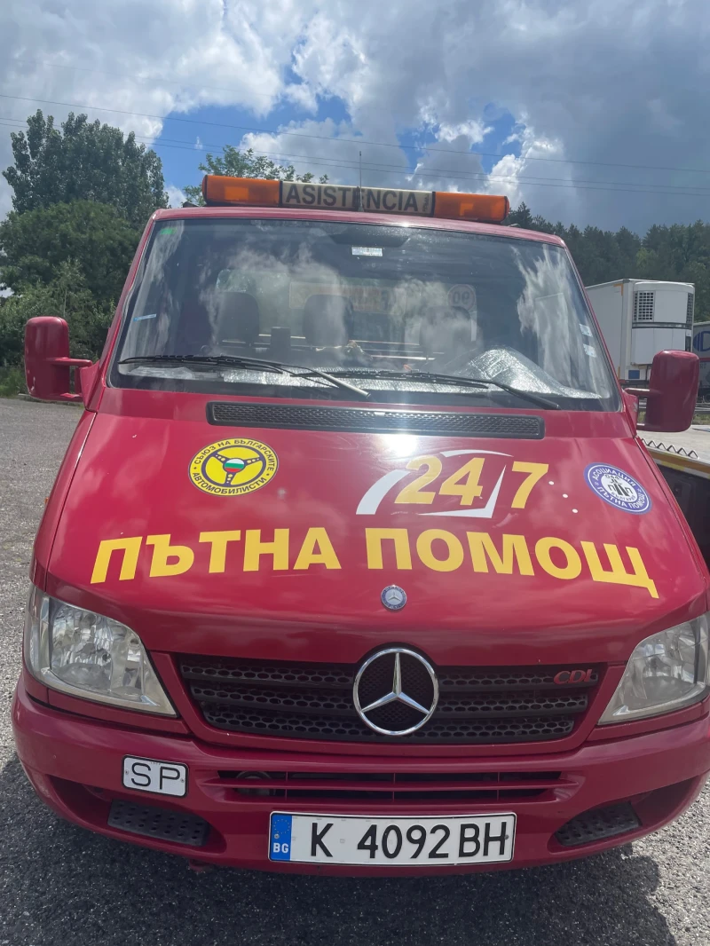 Mercedes-Benz Sprinter 416 2.7 cdi климатик , падащ борд, снимка 2 - Бусове и автобуси - 48853573