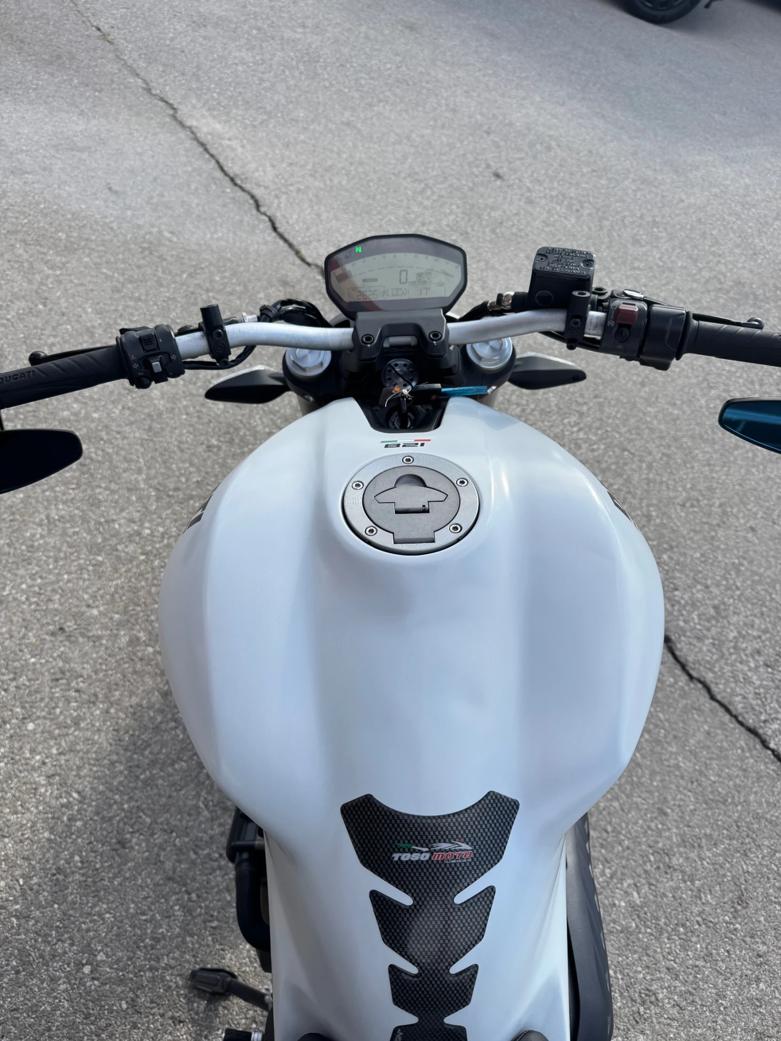 Ducati Monster 821-26000км, снимка 14 - Мотоциклети и мототехника - 54127236