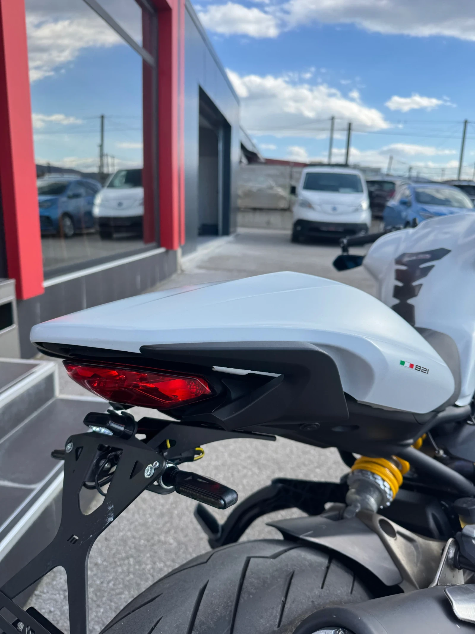 Ducati Monster 821-26000км, снимка 11 - Мотоциклети и мототехника - 54127236