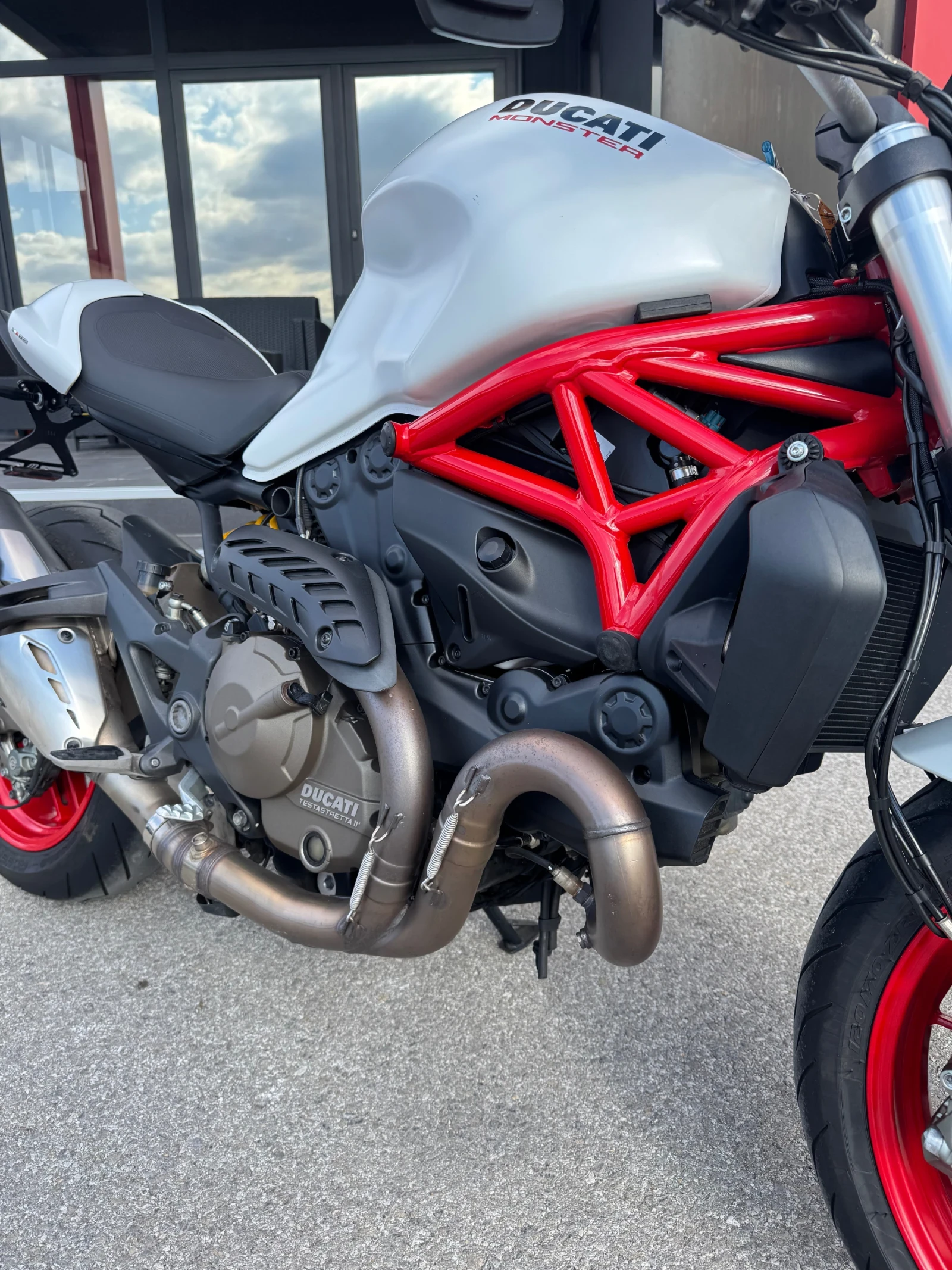 Ducati Monster 821-26000км, снимка 9 - Мотоциклети и мототехника - 54127236