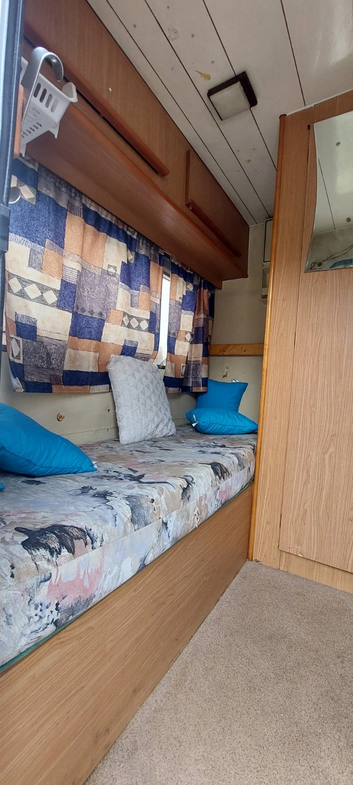 Кемпер Ford Transit, снимка 10 - Каравани и кемпери - 54729204