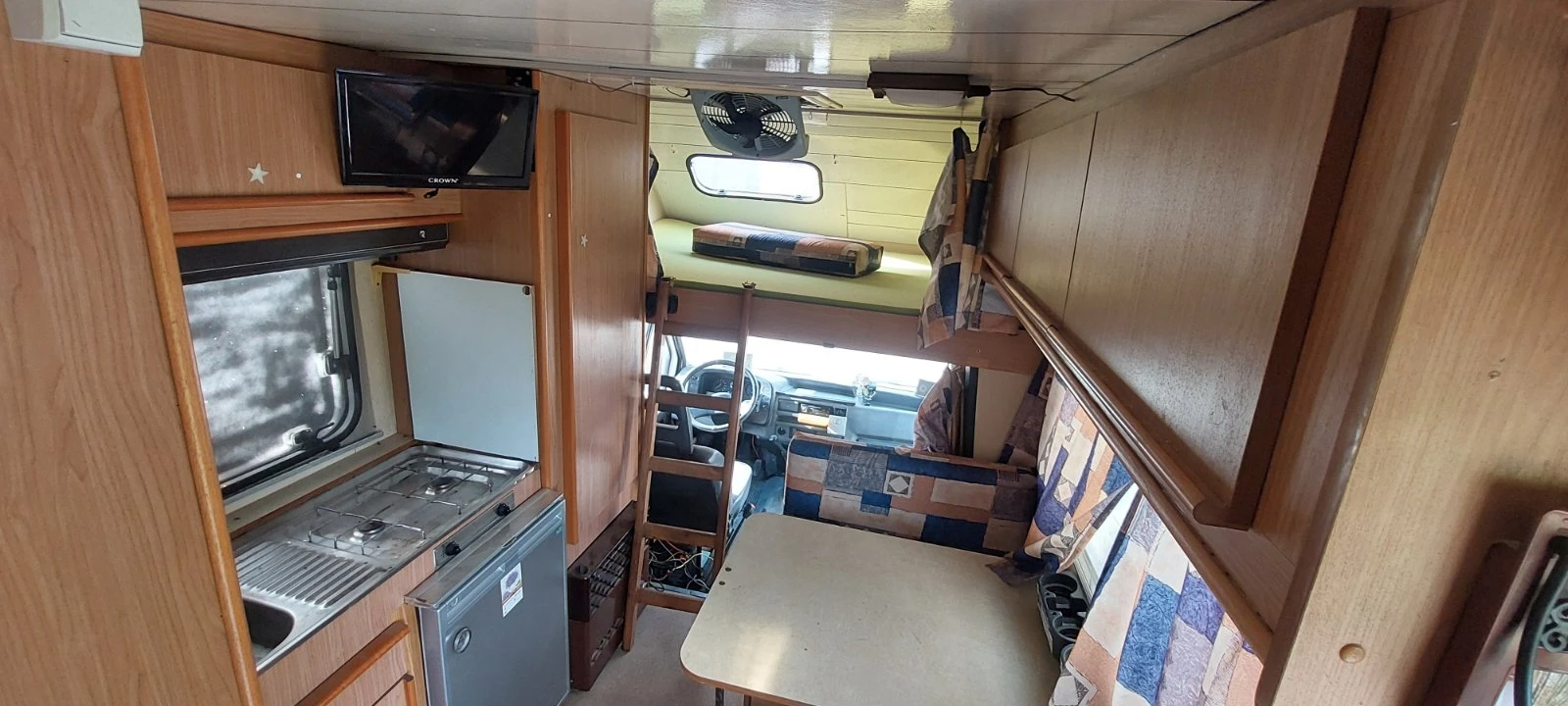 Кемпер Ford Transit, снимка 9 - Каравани и кемпери - 54729204