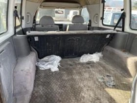 VW Caddy 1.9D 64hp 1Y, снимка 13