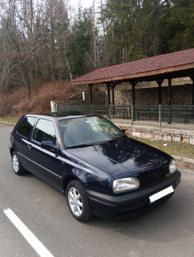 VW Golf 1.8 mono (90)