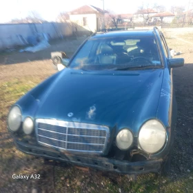 Mercedes-Benz E 230, снимка 2