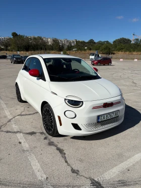 ����� �� �������� �� Fiat 500e Red edition