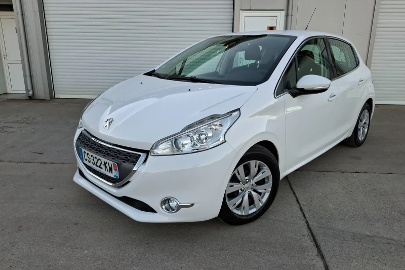 Peugeot 208 Navi , снимка 1 - Автомобили и джипове - 46702482