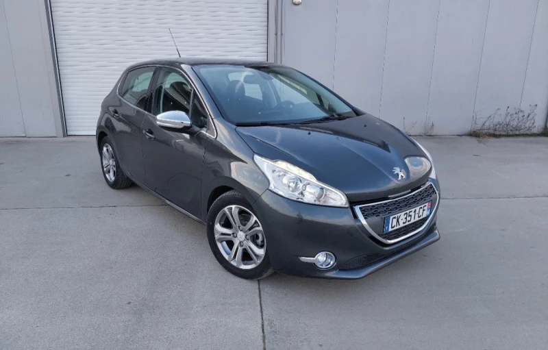 Peugeot 208 Navi AVTOMAT, снимка 6 - Автомобили и джипове - 46702482