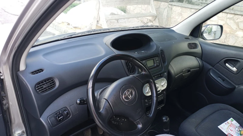 Toyota Yaris verso, снимка 2 - Автомобили и джипове - 47358542