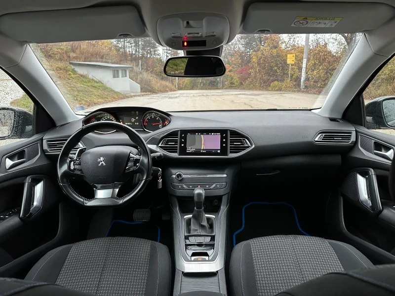 Peugeot 308 Facelift Automatic 130к.с., снимка 9 - Автомобили и джипове - 47958368