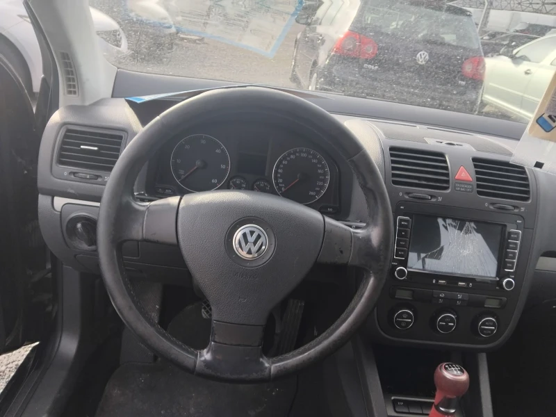 VW Golf 1.9TDi105ксНави, снимка 16 - Автомобили и джипове - 49452906