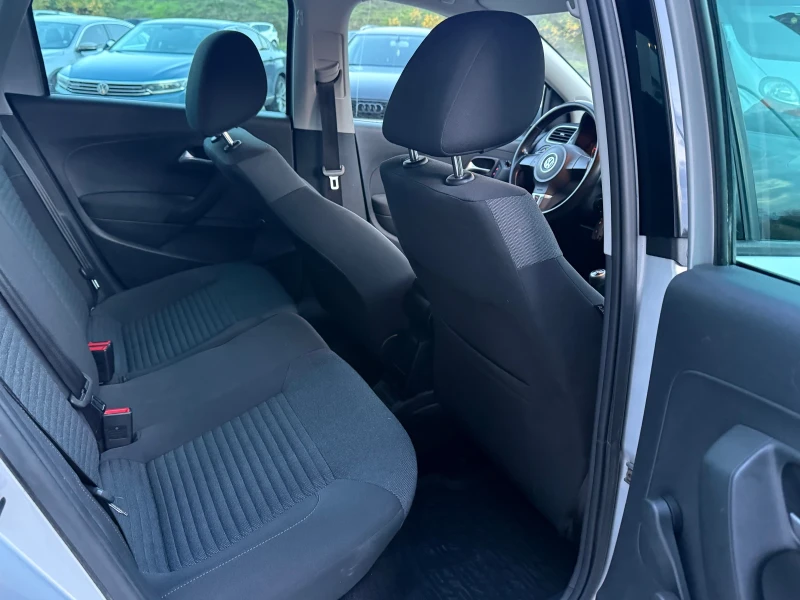 VW Polo Климатик/Подгрев/Темпомат/Бордкомпюрър, снимка 11 - Автомобили и джипове - 52501565