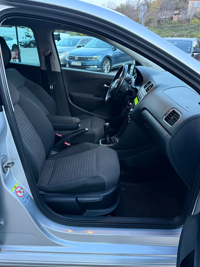 VW Polo Климатик/Подгрев/Темпомат/Бордкомпюрър, снимка 9 - Автомобили и джипове - 52501565