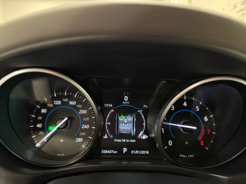 Jaguar XE 25T AWD / PRESTIGE / ПОДГРЕВИ / MERIDIAN, снимка 9 - Автомобили и джипове - 52749493