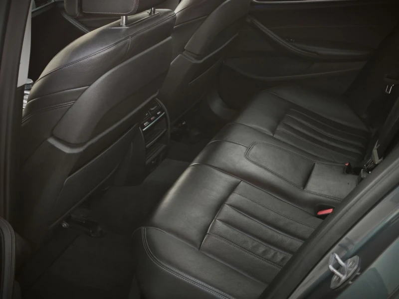 BMW 530 B57 Лизинг Luxury line Подгрев Обдухване, снимка 10 - Автомобили и джипове - 52787202