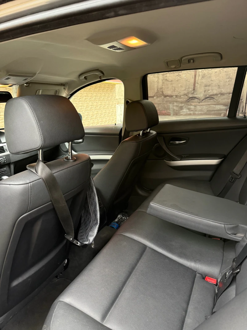 BMW 320 E91, снимка 10 - Автомобили и джипове - 52875762