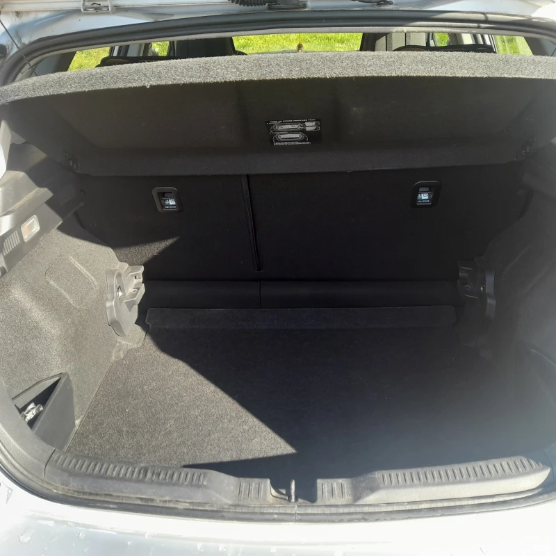 Toyota Auris, снимка 6 - Автомобили и джипове - 52965131