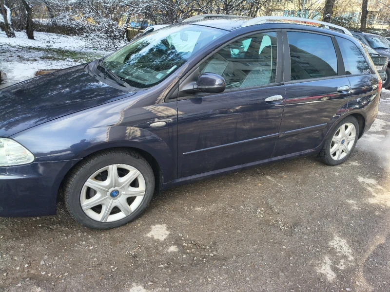 Fiat Croma 2.2 16V, снимка 2 - Автомобили и джипове - 53342094
