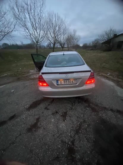 Mercedes-Benz E 270 Avangarde, снимка 6 - Автомобили и джипове - 48482004