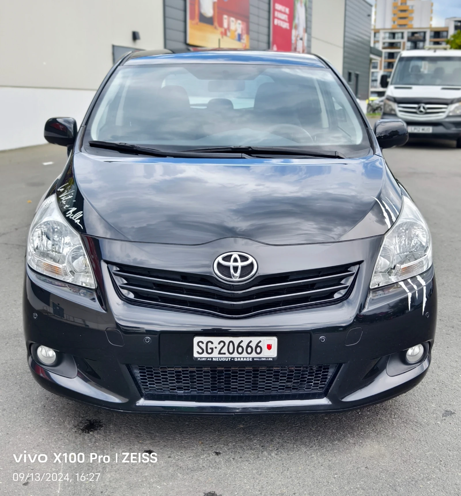 Toyota Verso 1.8i 16V Swiss Autom. - изображение 5