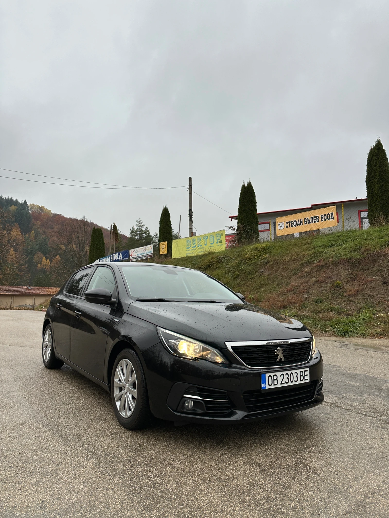 Peugeot 308 Facelift Automatic 130к.с. - изображение 3