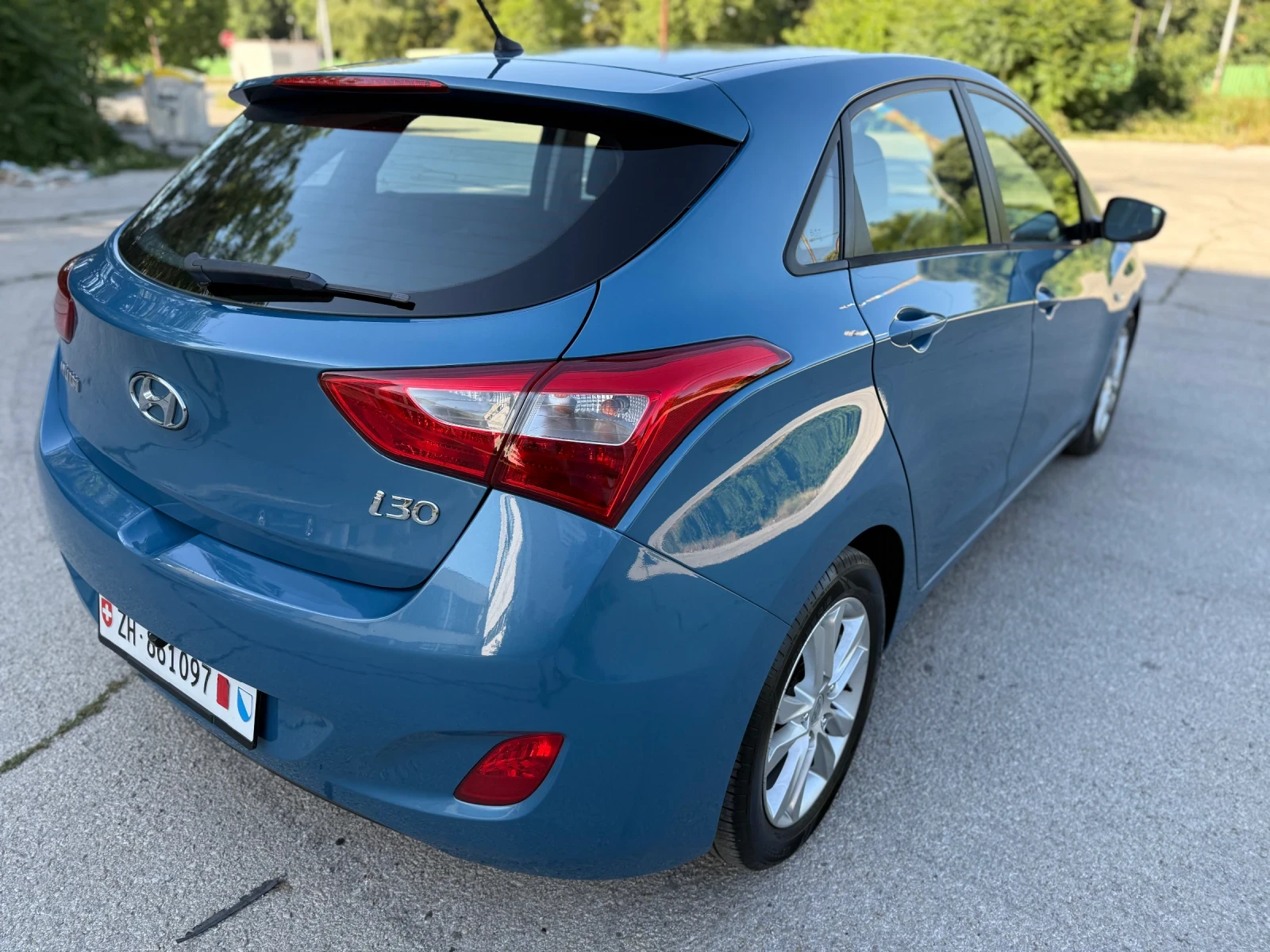 Hyundai I30 1.6i SWISS - изображение 5