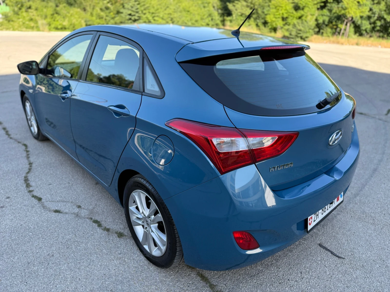 Hyundai I30 1.6i SWISS - изображение 4
