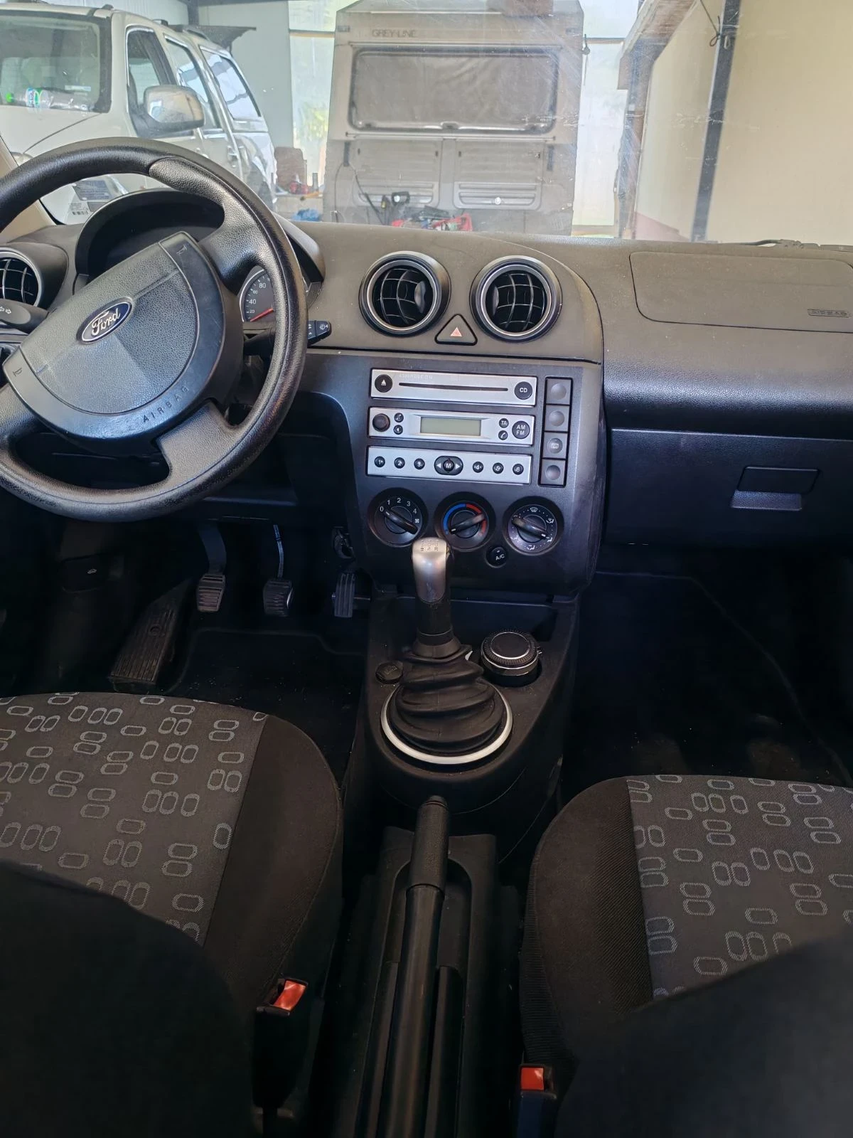 Ford Fiesta  - изображение 6