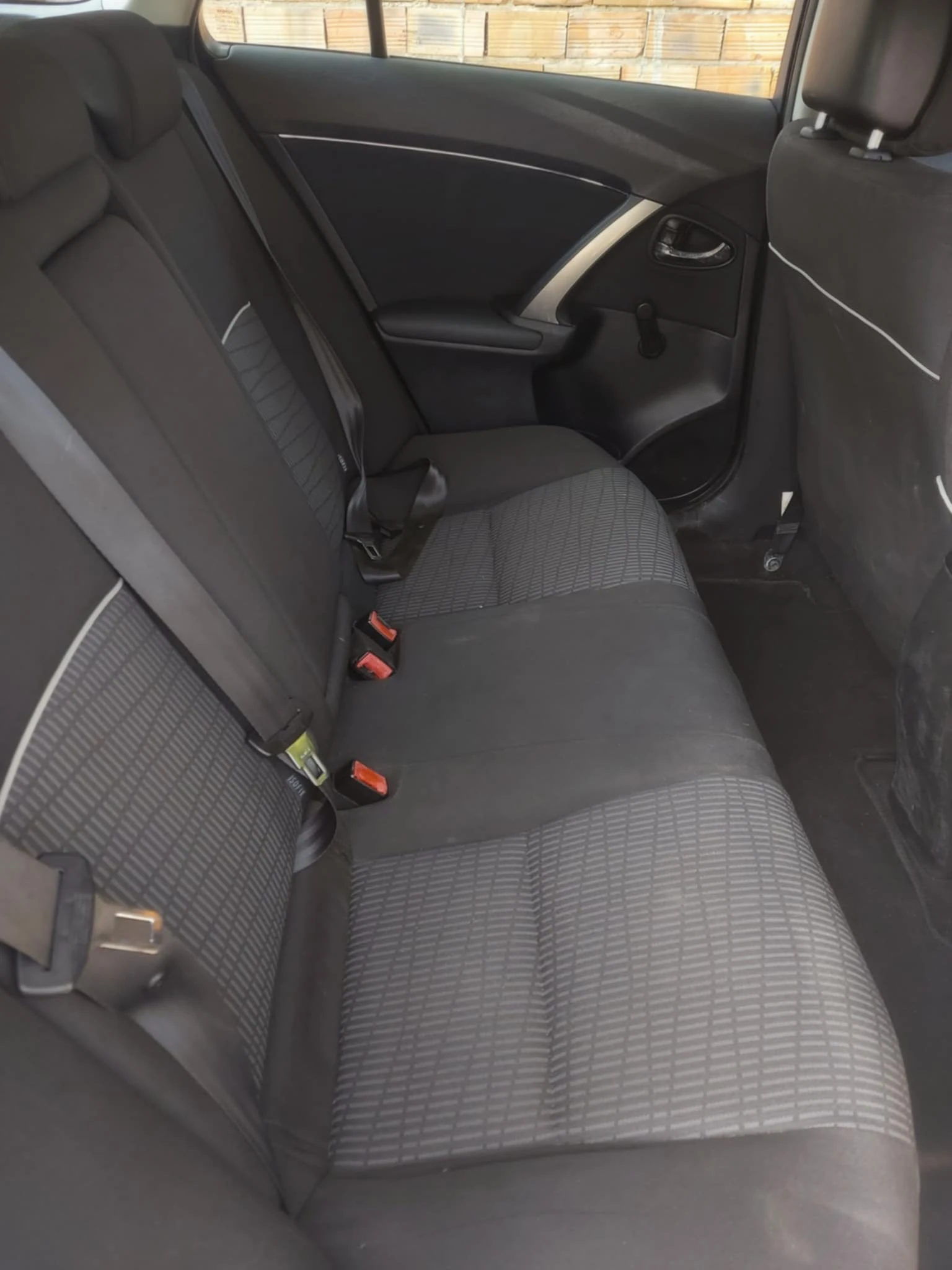 Toyota Avensis  - изображение 4