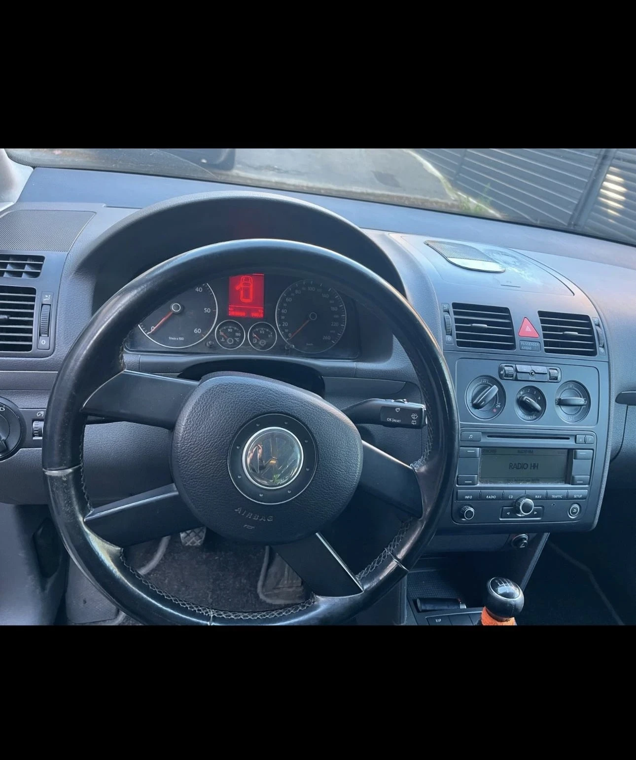 VW Touran 2.0TDI - изображение 3