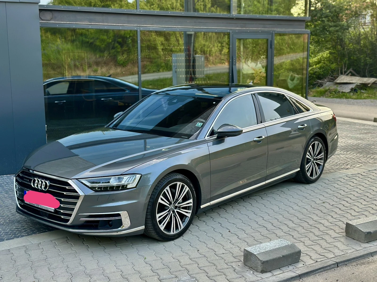 Audi A8  - изображение 2