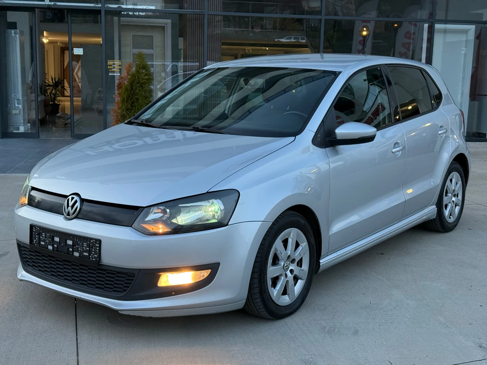 VW Polo Климатик/Подгрев/Темпомат/Бордкомпюрър - изображение 2