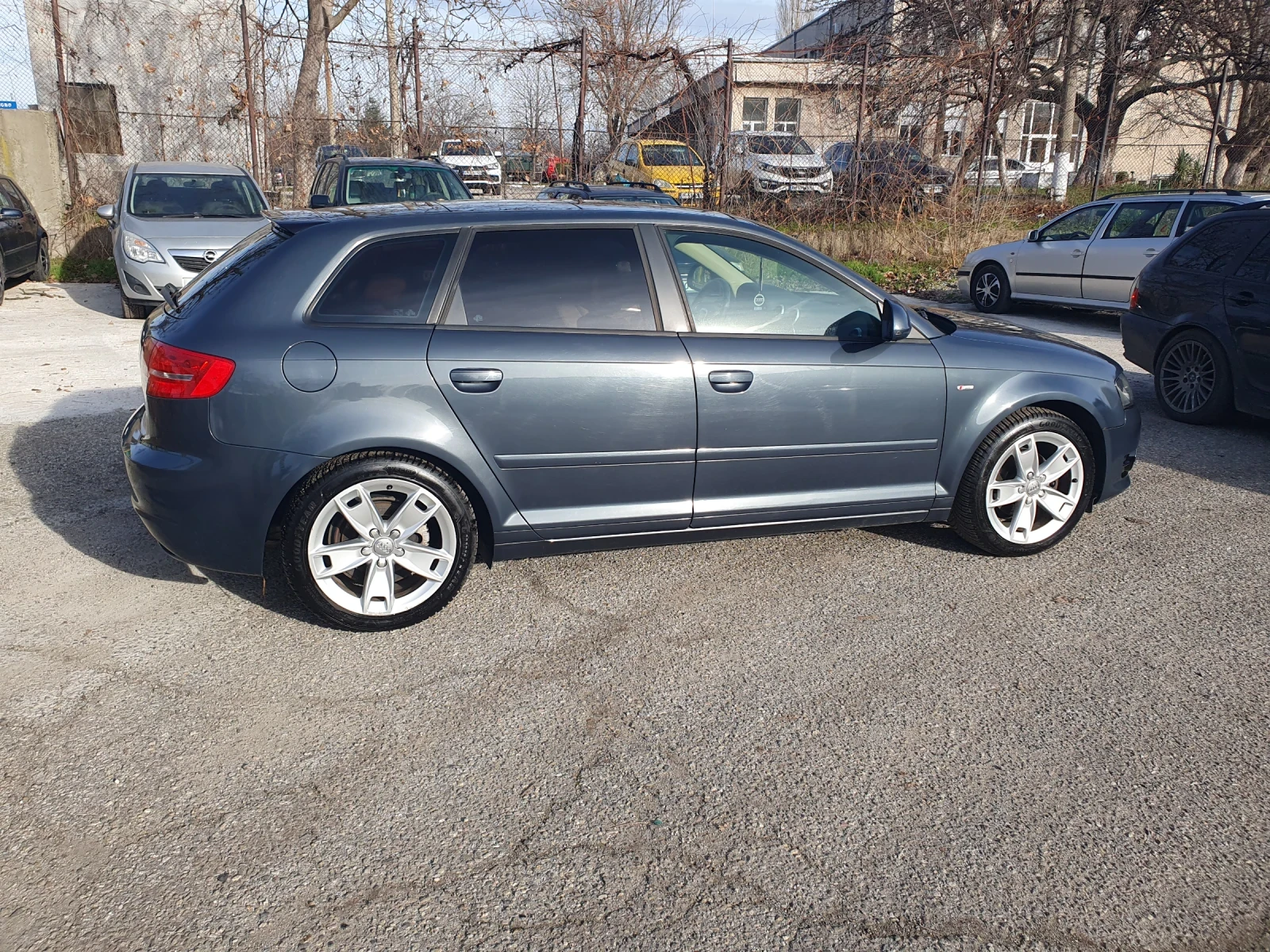 Audi A3 1.9 TDI 105hp S-line - изображение 4