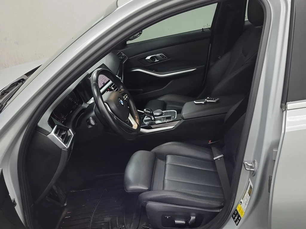 BMW 330 330i xDrive  CARFAX | Mobile.bg � ����������� 13