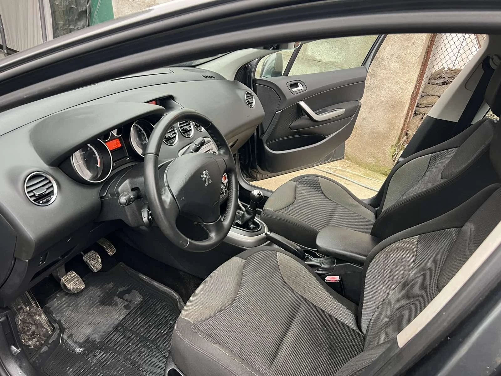 Peugeot 308 1.6i 120�� 2010� EURO 5 | Mobile.bg � ����������� 10