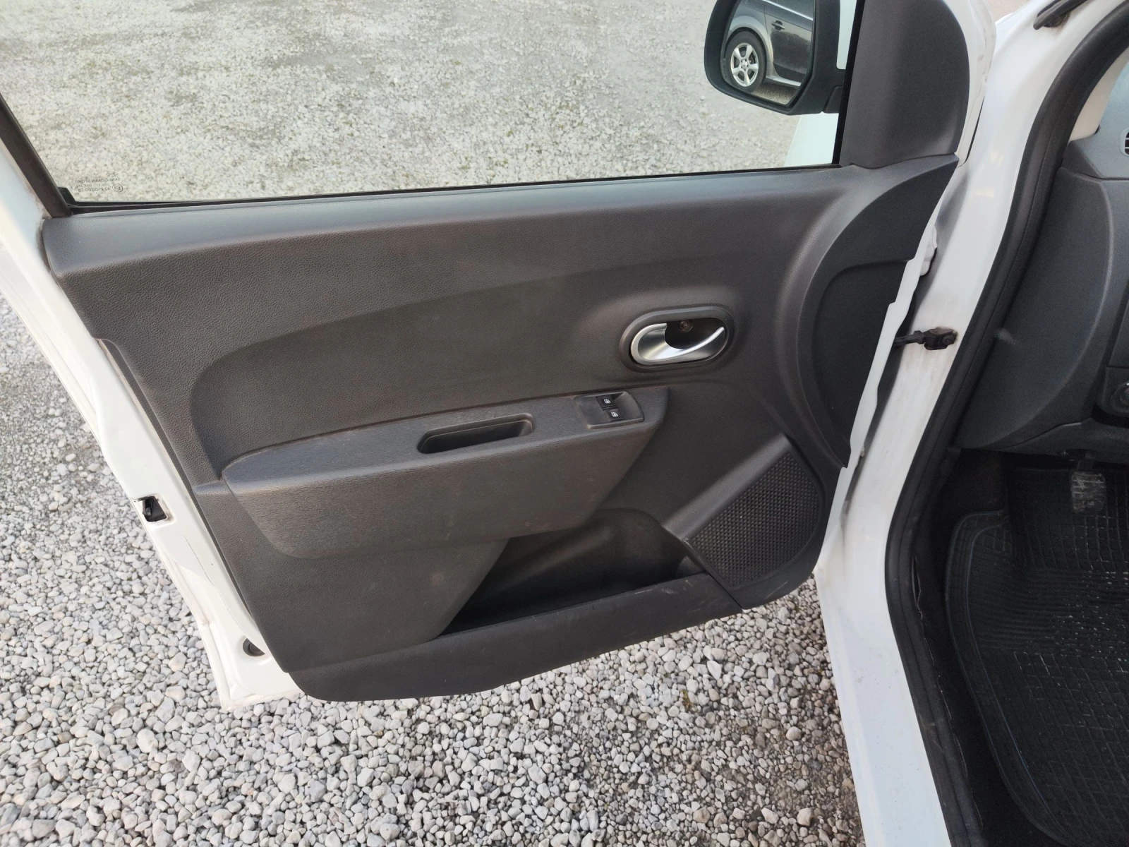 Dacia Dokker 1.6 I  102 к.с., снимка 10 - Автомобили и джипове - 53739516