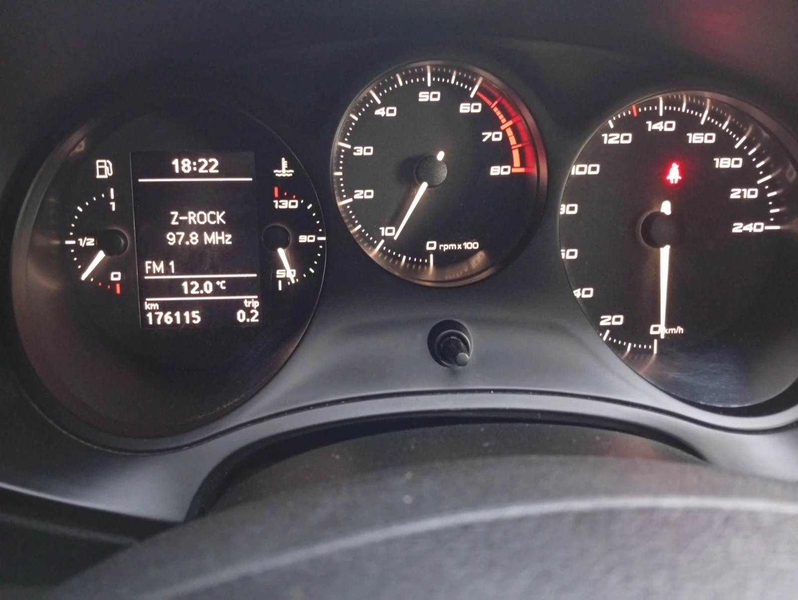 Seat Leon 1.4i Feislif , снимка 12 - Автомобили и джипове - 53758581